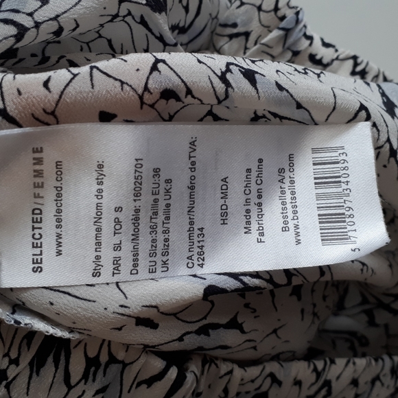 Brand new 100% silk loose fit Top - Picture 2 of 2